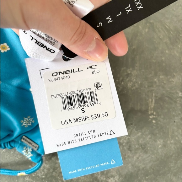O'Neill delores tile venice revo bikini top size SM new reversible - Picture 7 of 10